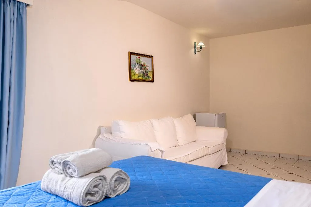 FAMILY ROOM STANDARD Room, Porto Koukla Beach Hotel, Zante
