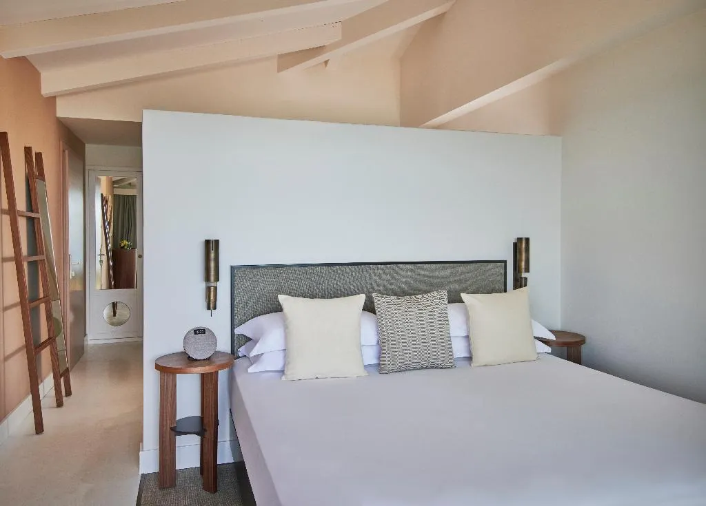 DOUBLE DELUXE SEA VIEW Room, Baia di Chia Resort Sardinia, Curio Collection, Cagliari