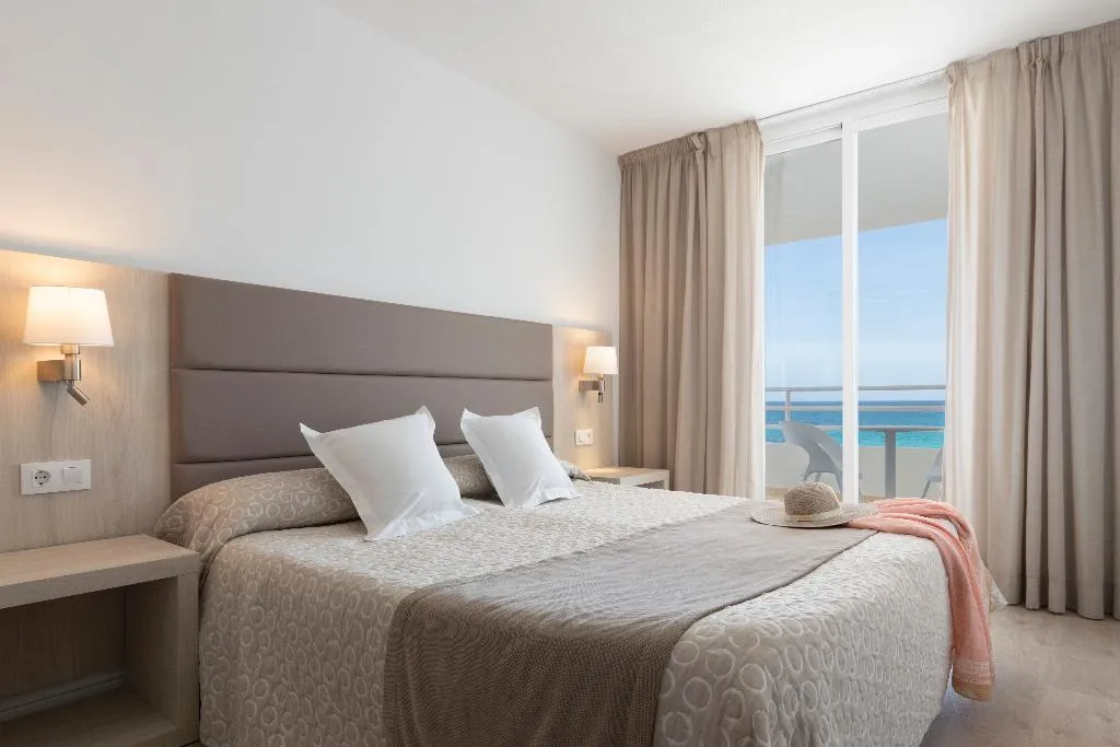 APARTMENT TWO BEDROOMS Room, Palia Sa Coma Playa, Majorca