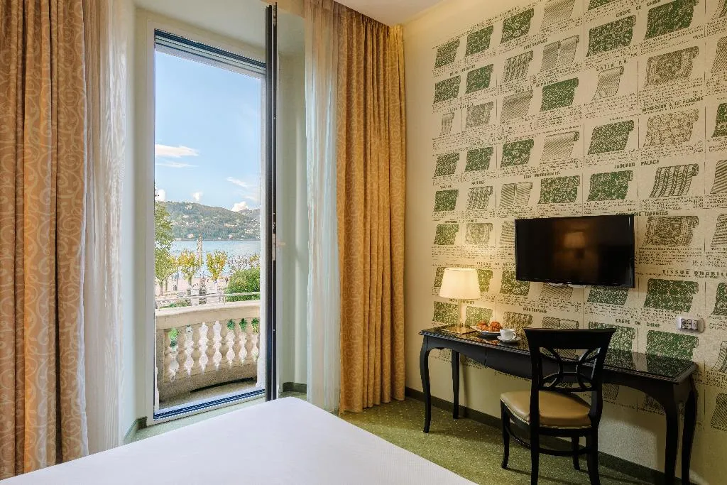 DOUBLE LAKE VIEW Room, Palace Hotel Lake Como, Milan