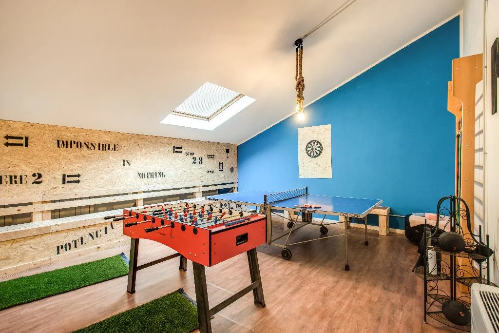 Sports and Entertainment, Hostel Trastevere 2, Rome
