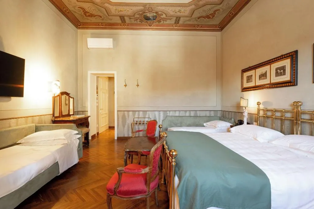 QUADRUPLE STANDARD Room, Pendini, Florence