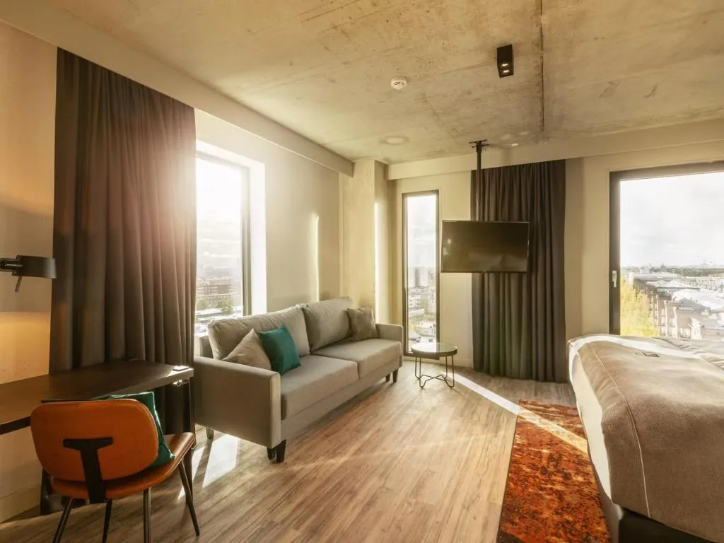 DOUBLE PREMIUM Room, Holiday Inn - the niu, Fender Amsterdam, Amsterdam