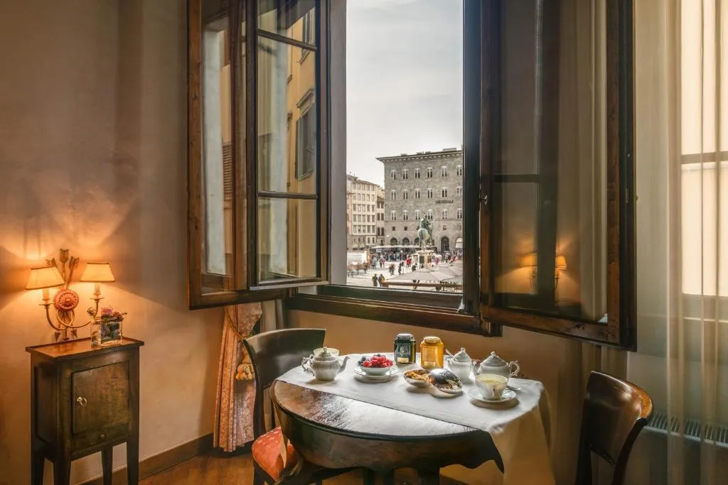 DOUBLE DELUXE Room, In Piazza della Signoria - Residenza d'Epoca, Florence