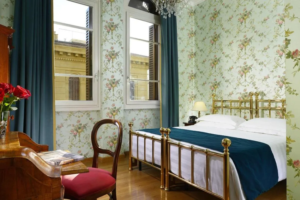 TRIPLE TWO BEDS Room, Pendini, Florence