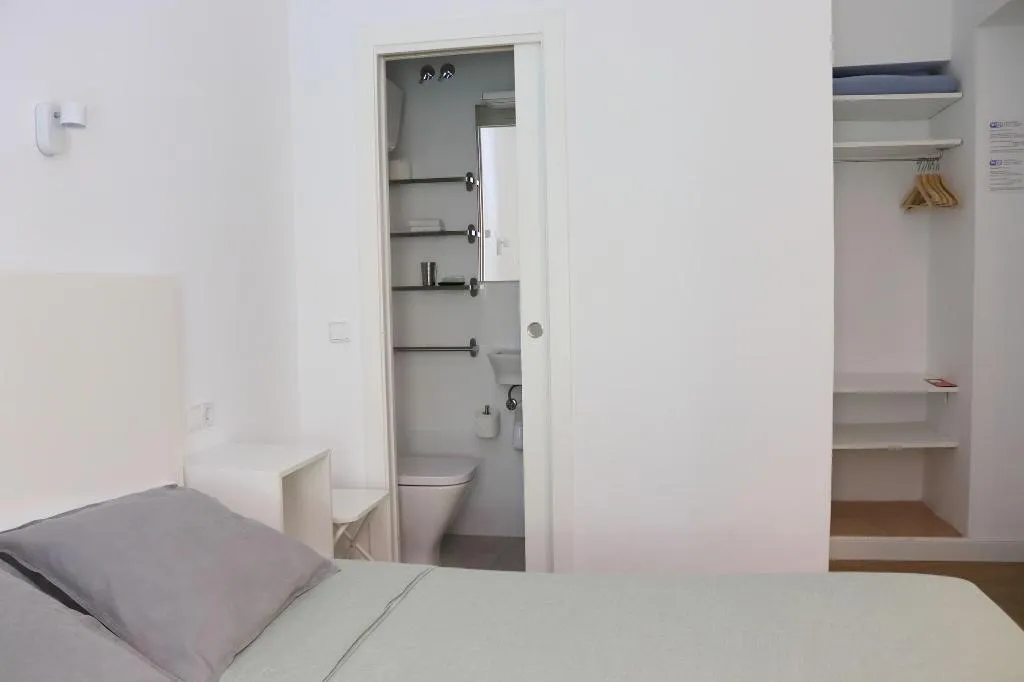 Room, Hostal La Zona, Madrid
