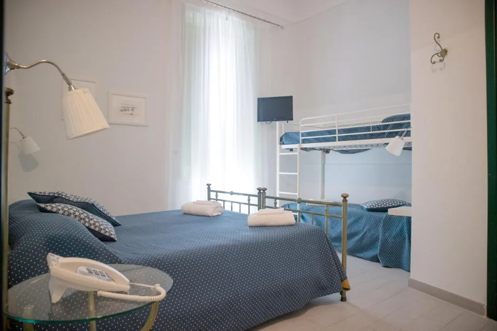 QUADRUPLE STANDARD Room, Hotel Posta, Catania