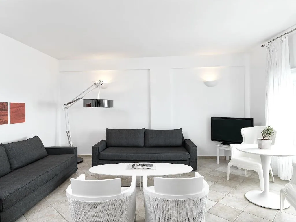 Room, Lilium Hotel, Santorini