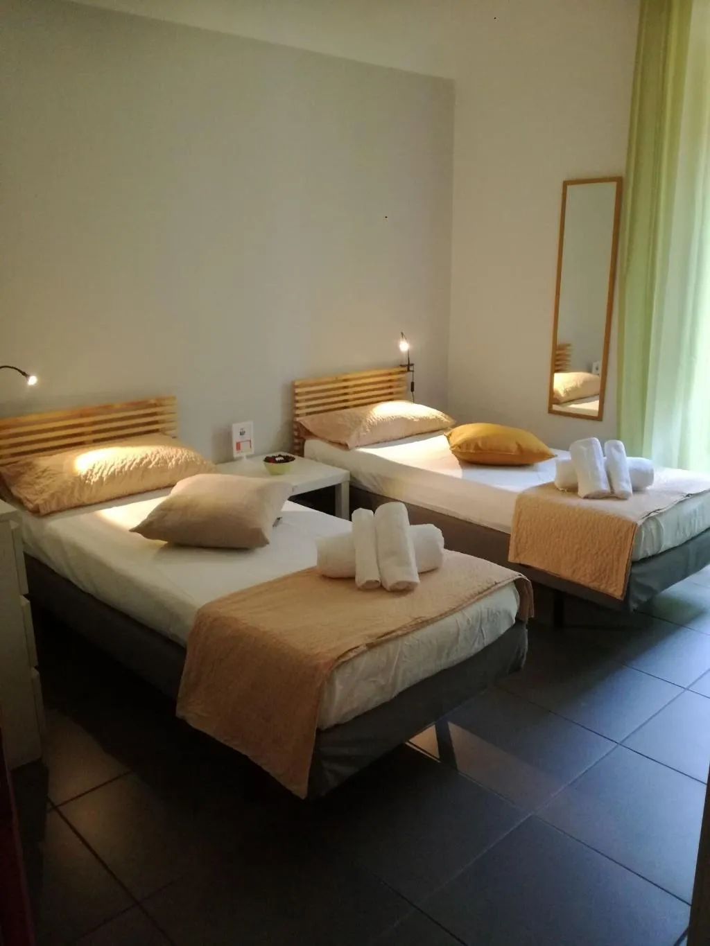 Room, Four Rooms, Catania