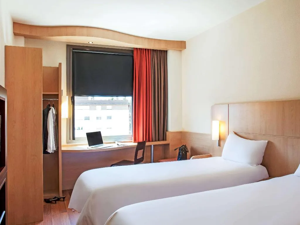 TWIN STANDARD Room, ibis Barcelona Mollet, Barcelona