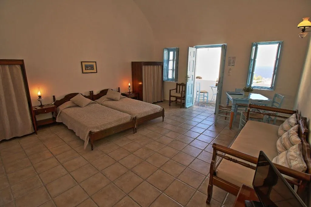 APARTMENT CAPACITY 4 Room, Aethrio Sunset Village, Santorini