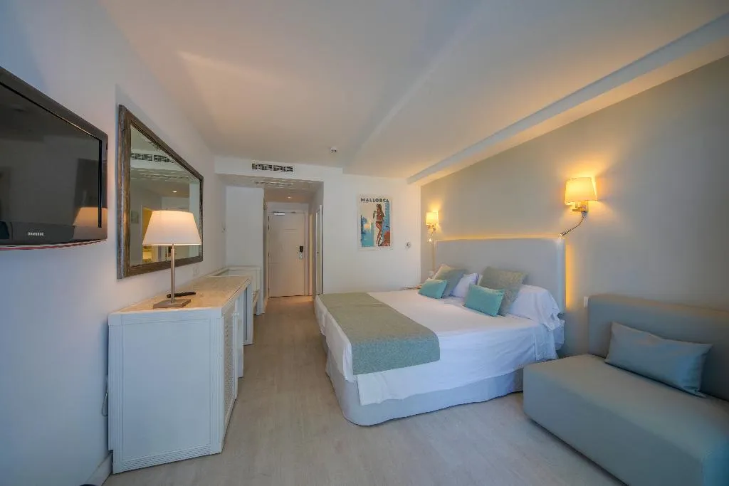 Double or Twin SIDE SEA VIEW Room, Playa Esperanza Resort, Majorca