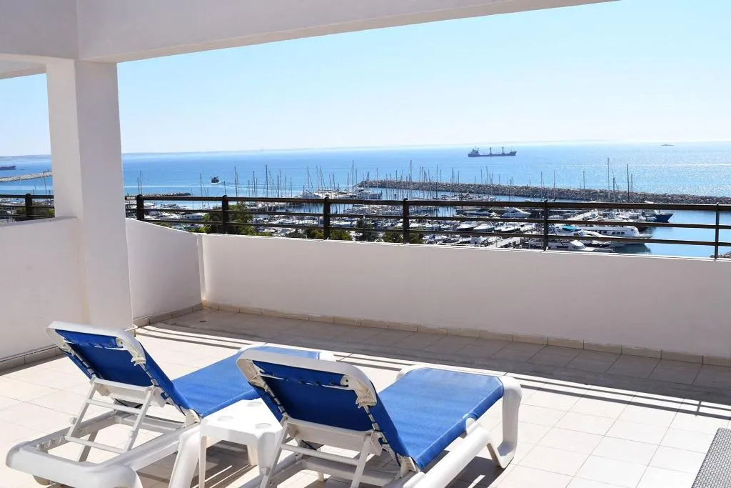 Beach, Sun Hall Beach Hotel Apts, Cyprus
