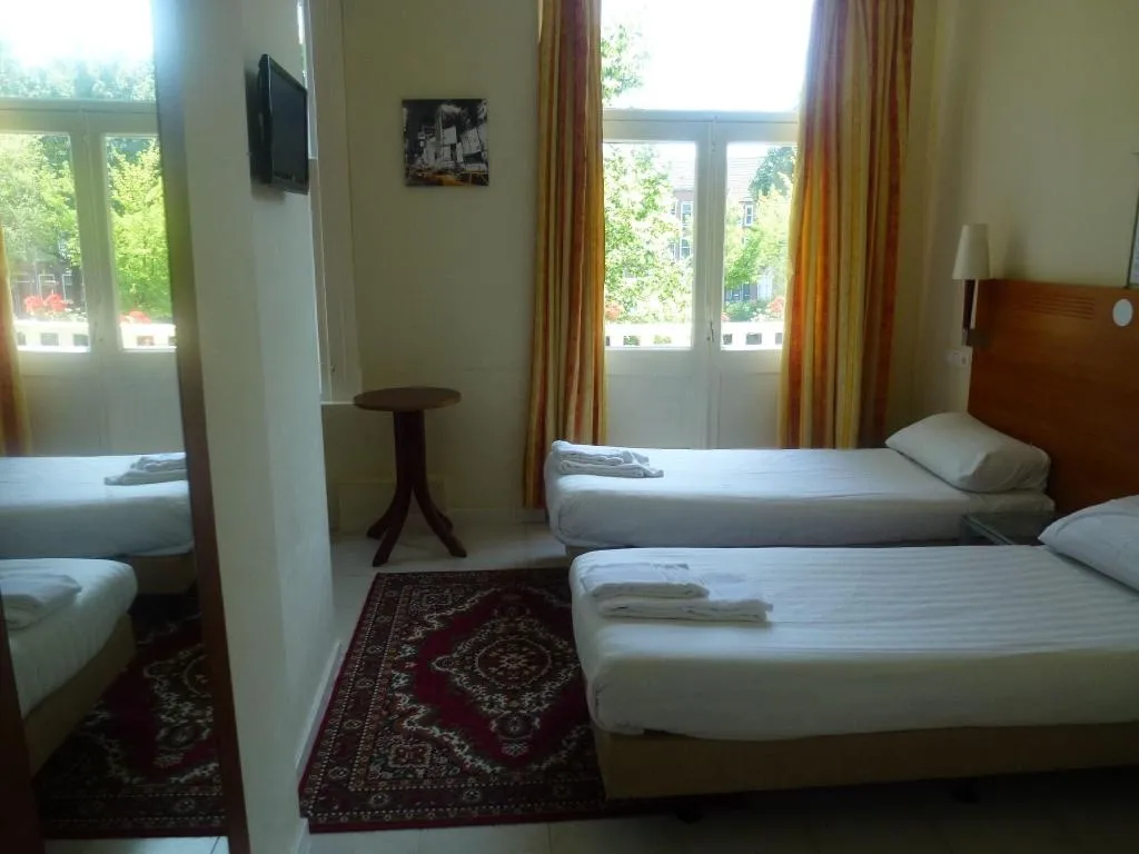 Room, Hotel Isis, Amsterdam