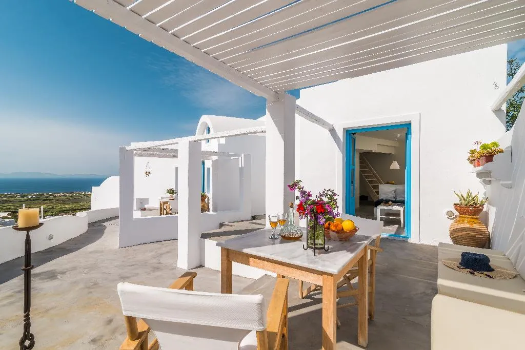 SUITE HONEYMOON Room, Fava Eco Suites, Santorini