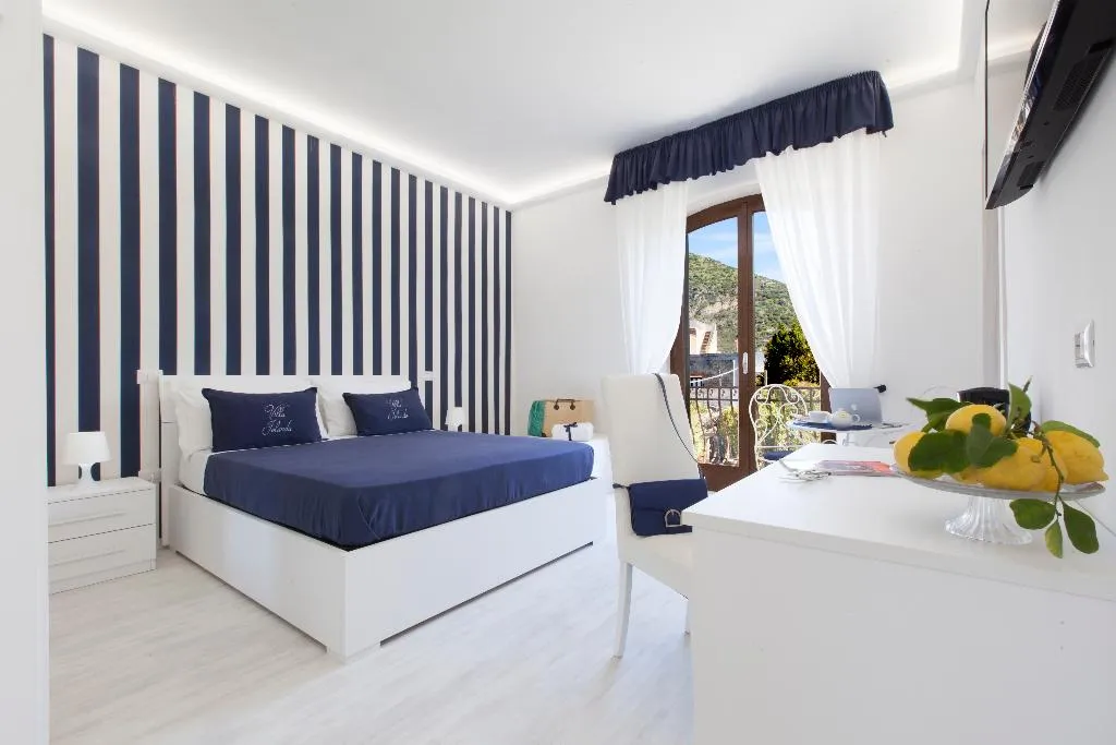 Room, Villa Iolanda, Naples