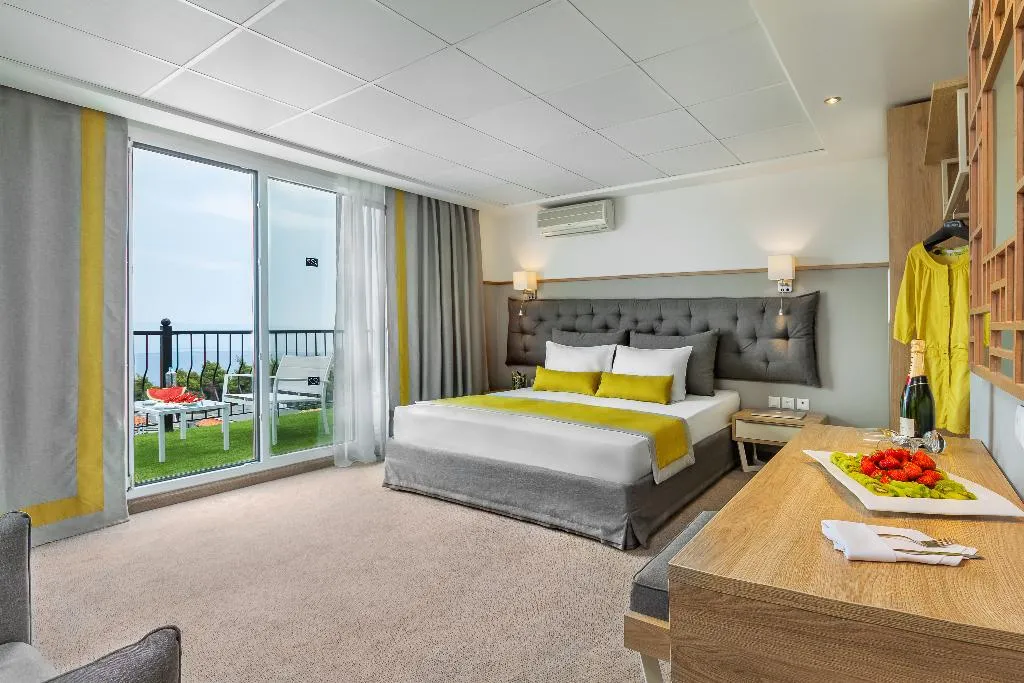 SUITE DELUXE SEA VIEW Room, Kriopigi Hotel, Halkidiki