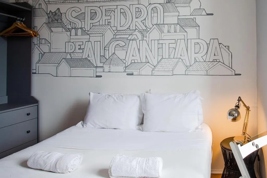 Room, Lisbon Check-In Guesthouse, Lisbon
