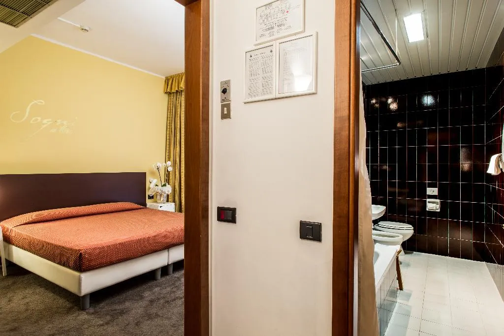 DOUBLE SINGLE USE STANDARD Room, Mirage, Florence
