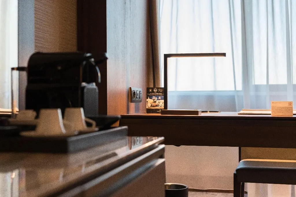 DOUBLE CLASSIC Room, InterContinental Lisbon, Lisbon