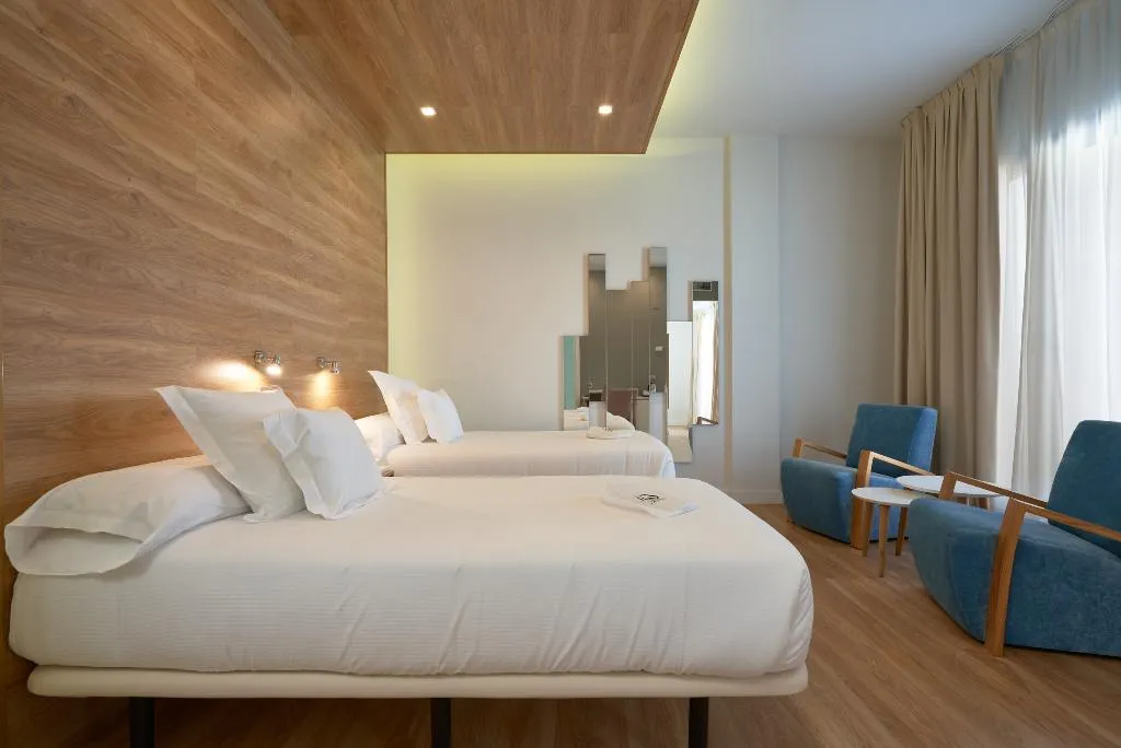 Double or Twin SUPERIOR WITH AIR CONDITIONING Room, Monte Puertatierra, Costa De La Luz