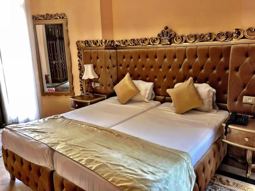Room, Royal Victoria, Tunisia