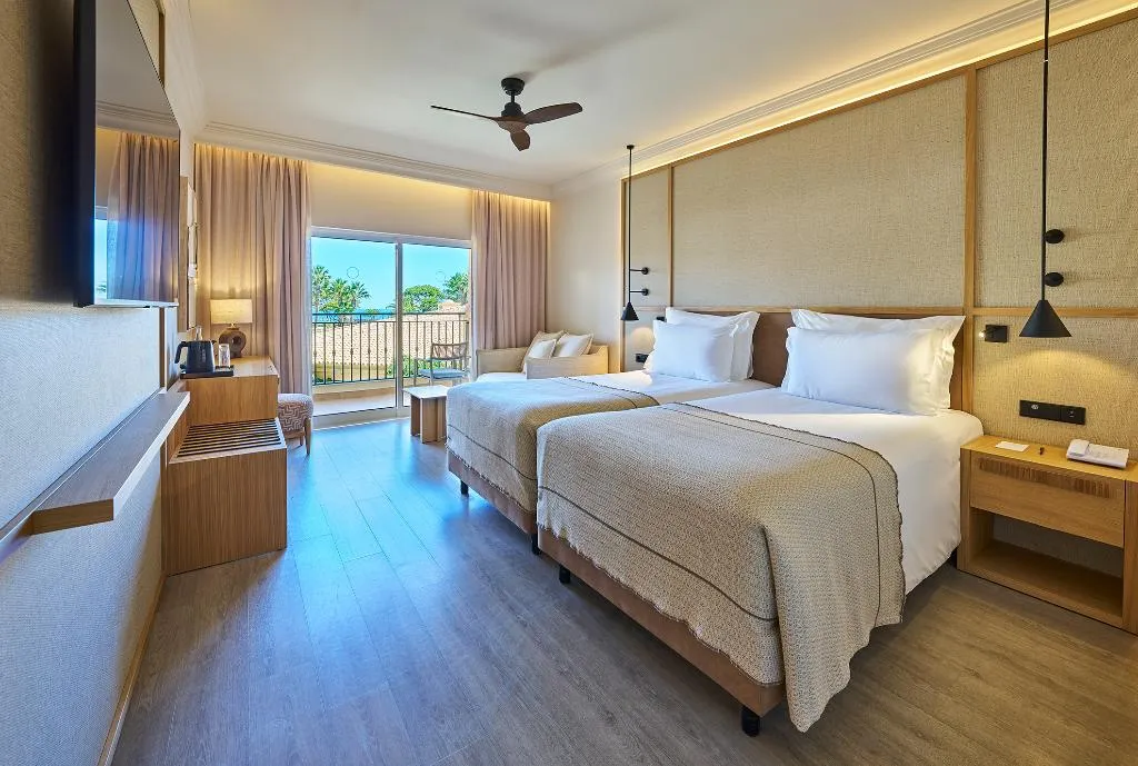 Double or Twin PARTIAL OCEAN VIEW Room, PortoBay Blue Ocean, Algarve