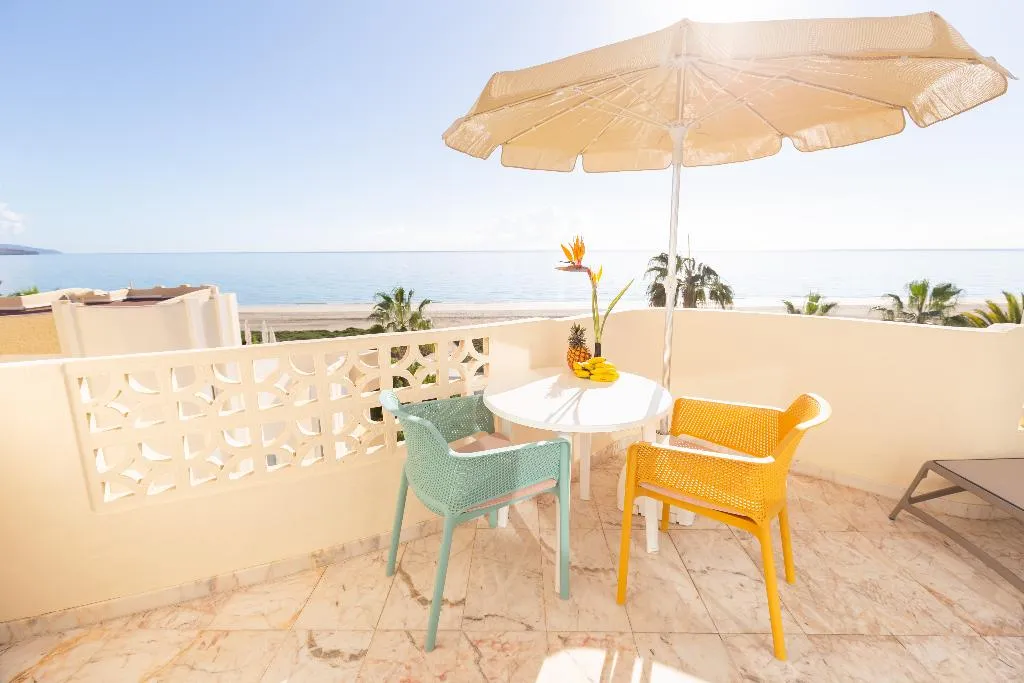 Terrace, R2 Maryvent Beach Apartment, Fuerteventura