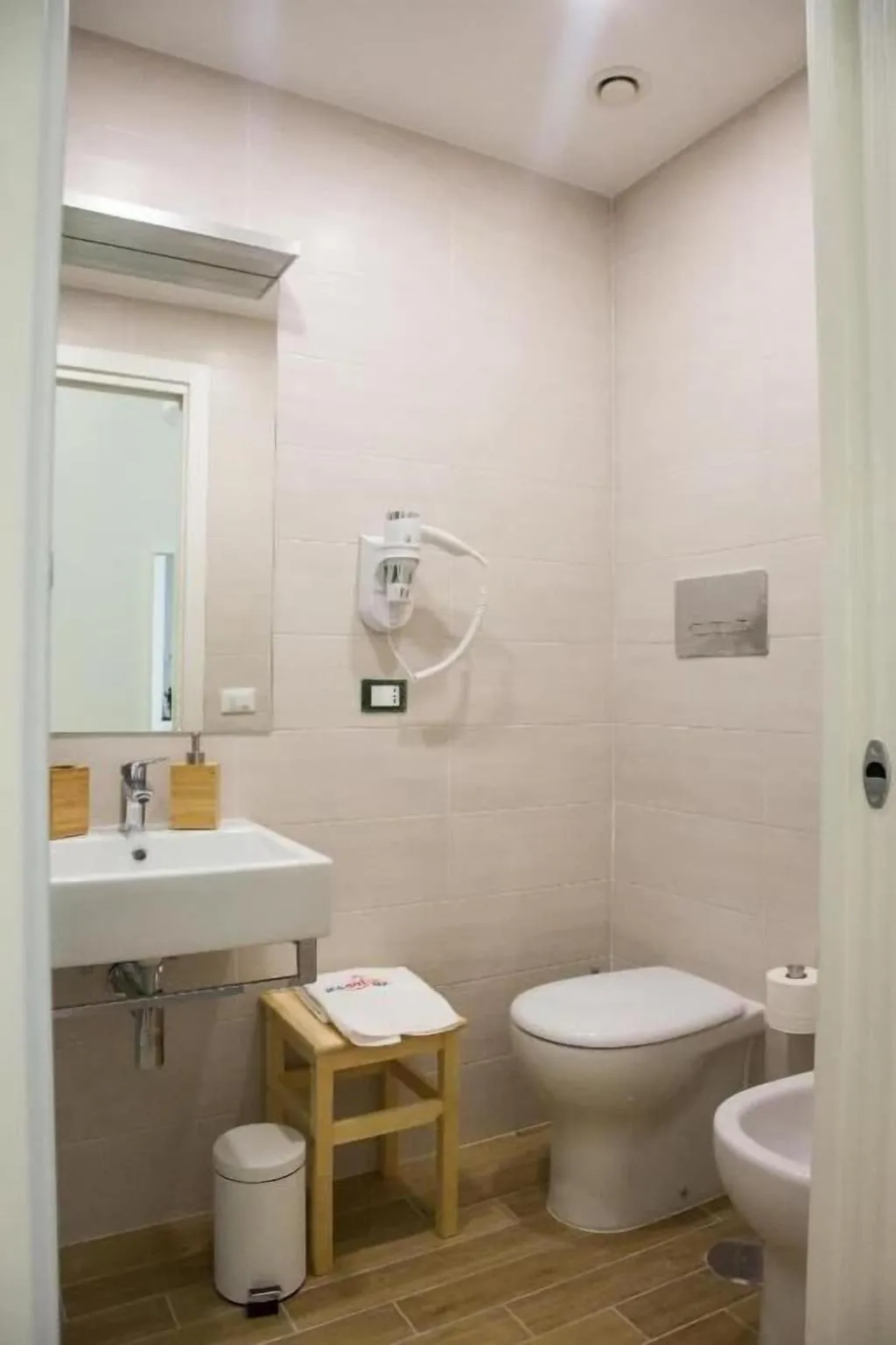 Room, Napolinn B&B, Naples