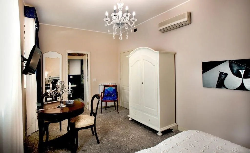 Room, Porta Di Mezzo Luxury B&B, Taormina