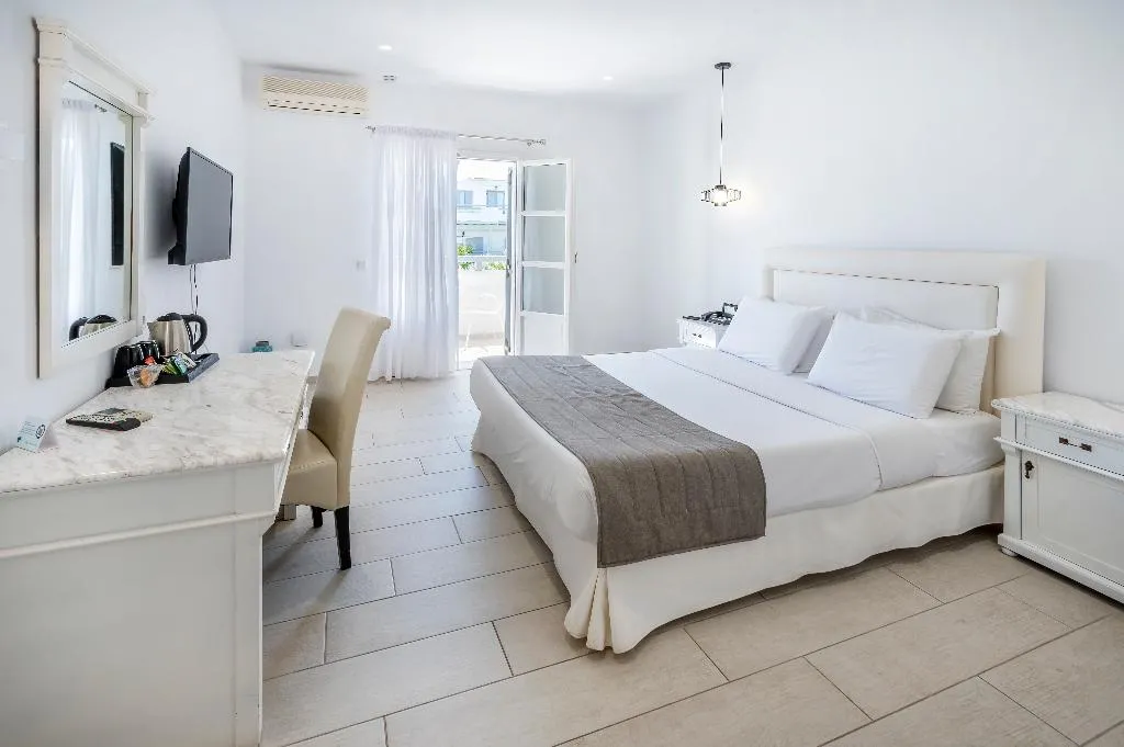 DOUBLE SUPERIOR WITH BALCONY Room, SMY Mediterranean White, Athens