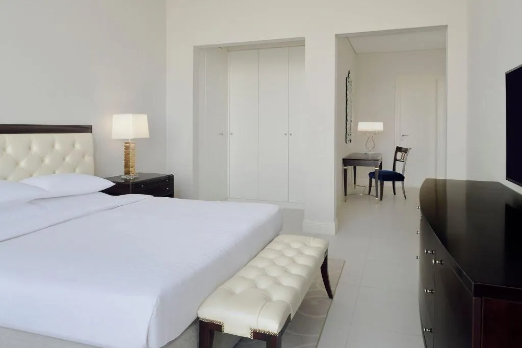 DOUBLE EXECUTIVE KING BED Room, Delta Hotels By Marriott, Dubai Investment Park, Dubai