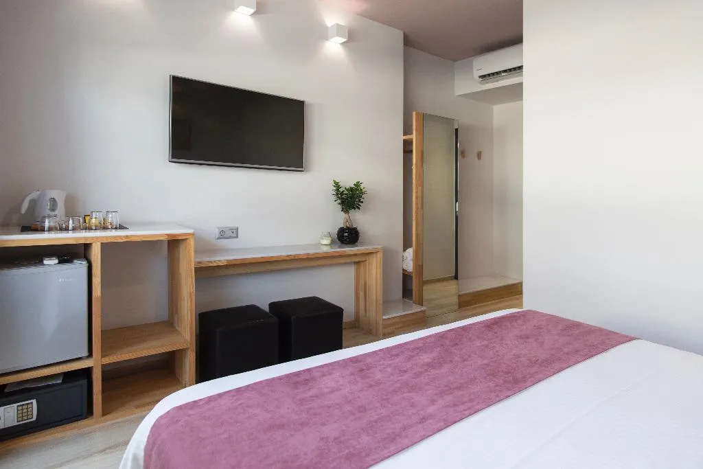 Double or Twin DELUXE Room, Be My Guest Athens, Athens