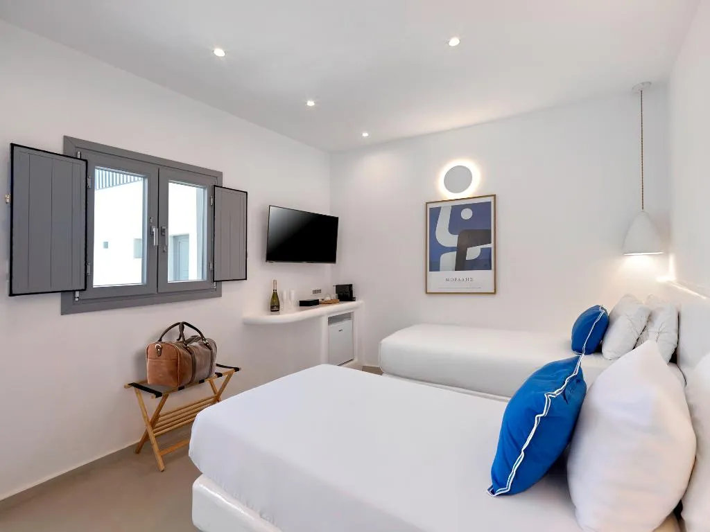 TWIN Accesible Deluxe  Room, Tatakis Design Hotel, Fira, Santorini
