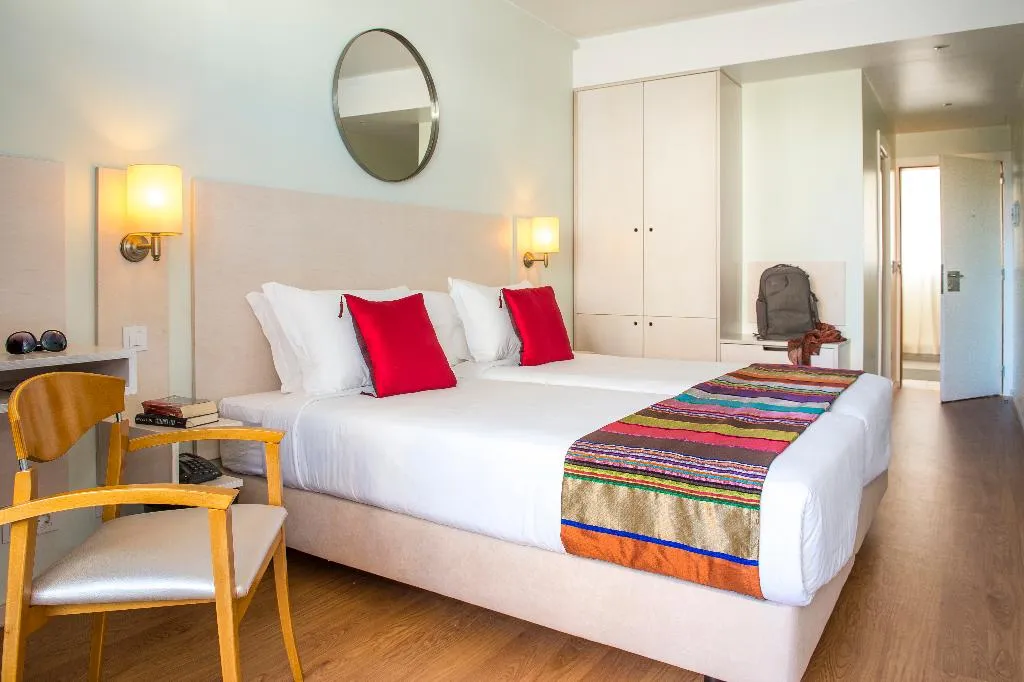 Double or Twin WITH VIEWS Room, Londres Estoril Hotel, Lisbon