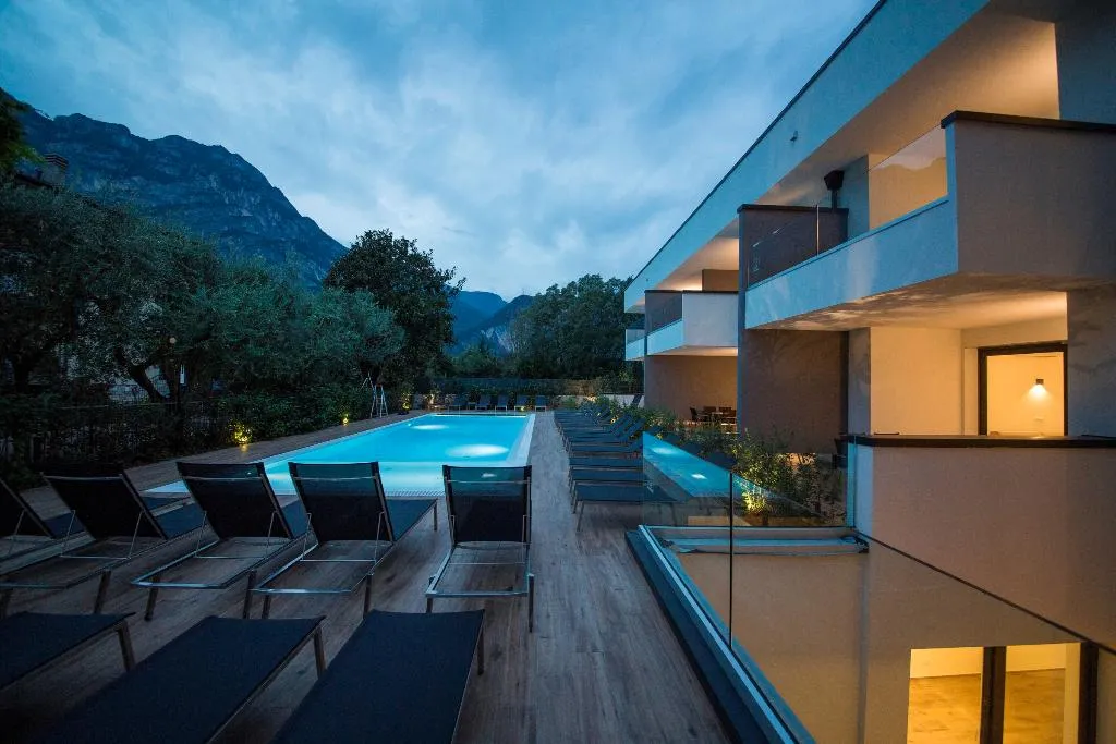 Pool, Riva Lake Lodge, Milan
