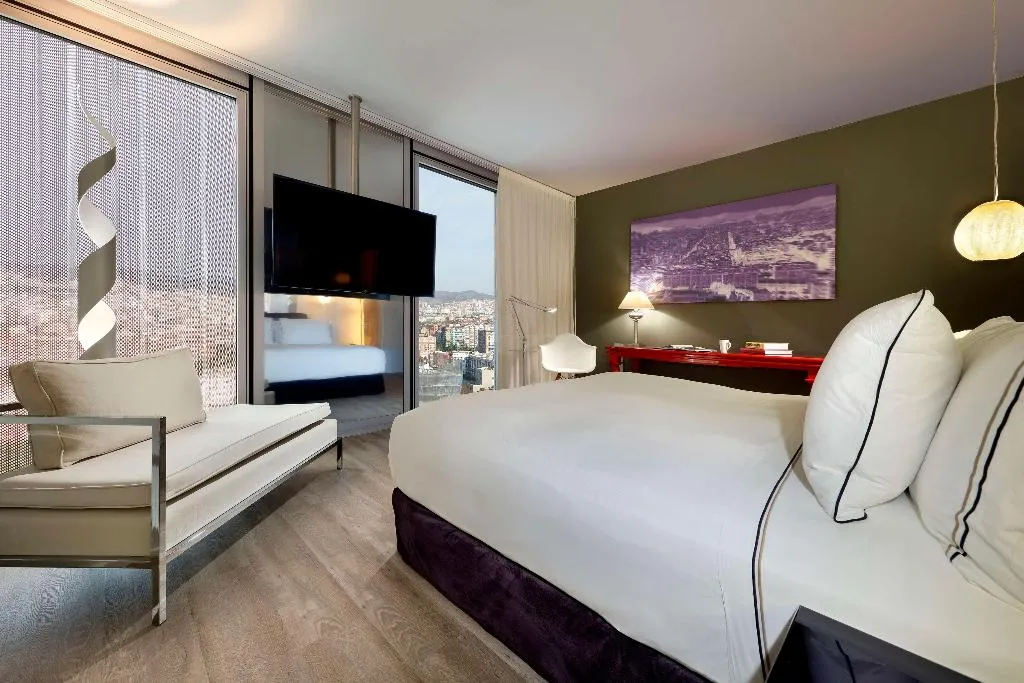 FAMILY ROOM CITY VIEW Room, The Level at Melia Barcelona Sky, Barcelona