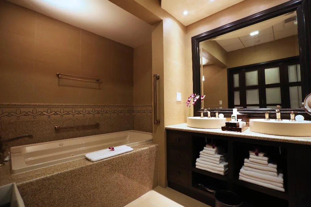 JUNIOR SUITE BEACH FRONT Room, Holiday Inn Club Vacations Grand Residences All In, Cancun Area