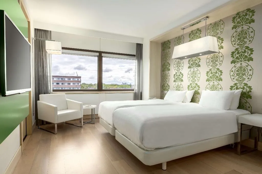DOUBLE SUPERIOR Room, NH Amsterdam Zuid, Amsterdam