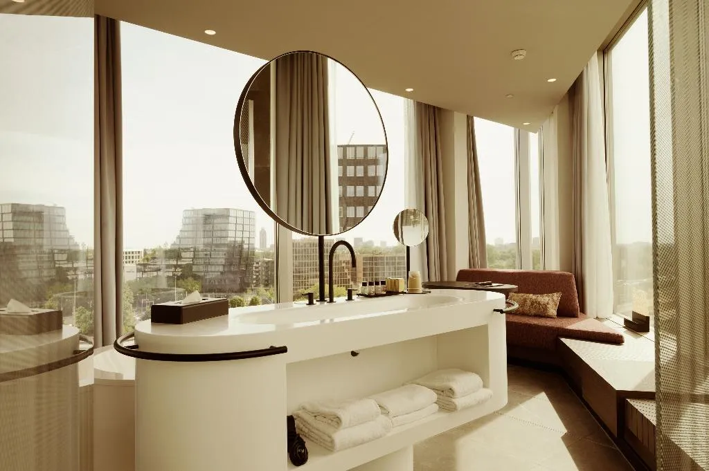 SUITE STANDARD Room, Van der Valk Hotel Amsterdam Zuidas, Amsterdam