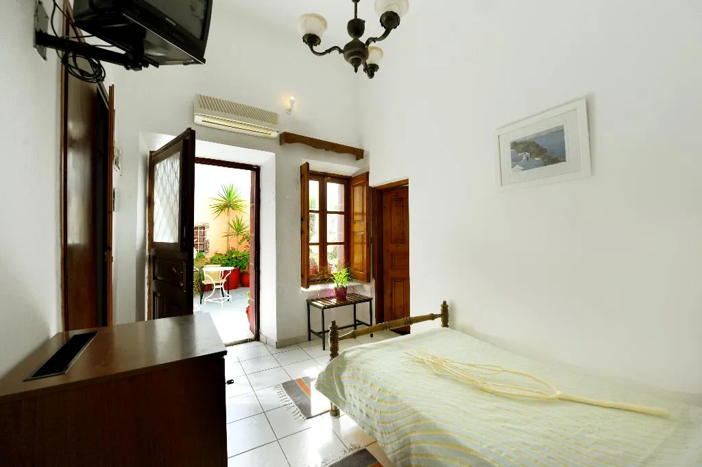 SINGLE STANDARD Room, Kavalari Hotel, Santorini