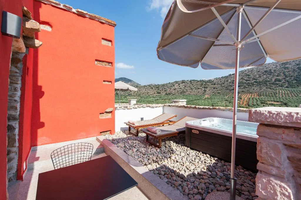 SUITE WITH PRIVATE POOL Room, Lameriana Secret Village, Crete