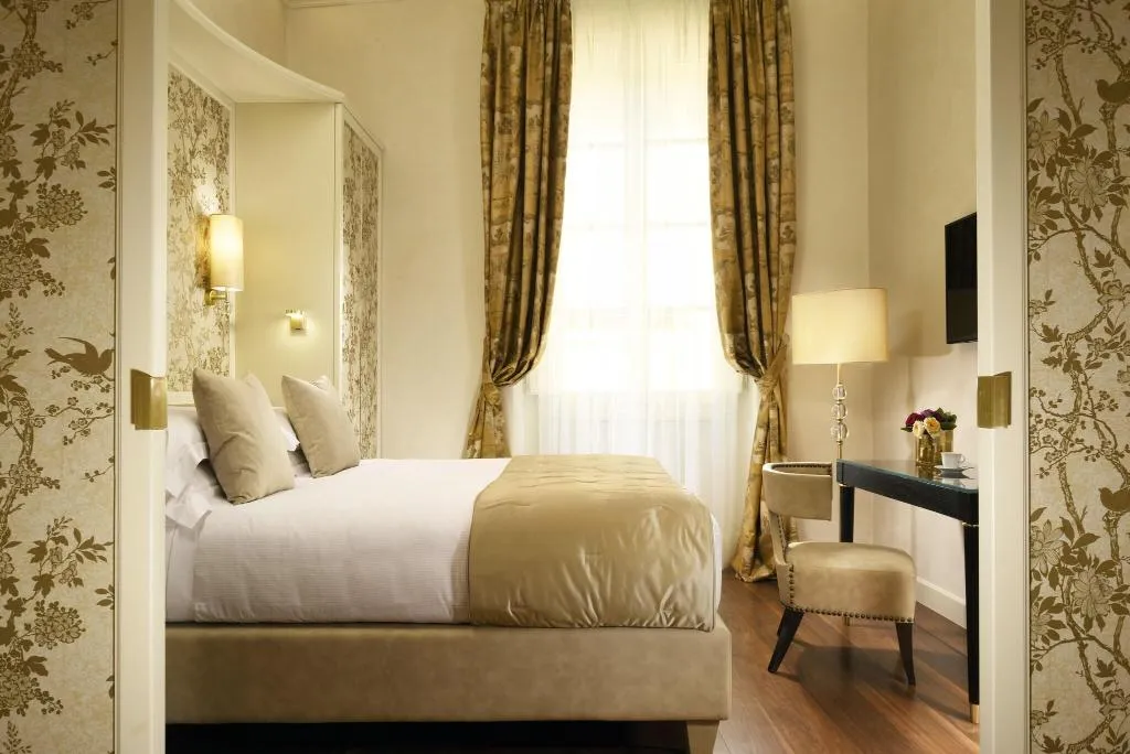 JUNIOR SUITE STANDARD Room, San Firenze Suites And Spa, Florence