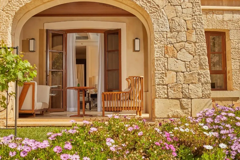 JUNIOR SUITE GARDEN VIEW Room, Cap Vermell Grand Hotel, Majorca