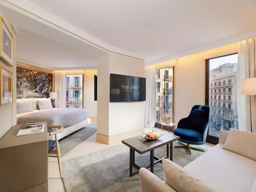 JUNIOR SUITE SUPERIOR Room, The One Barcelona, Barcelona