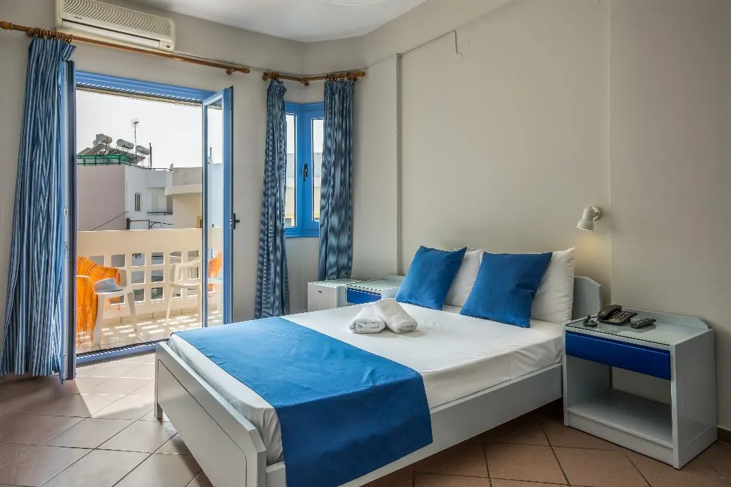 TRIPLE STANDARD Room, Hersonissos Central, Crete