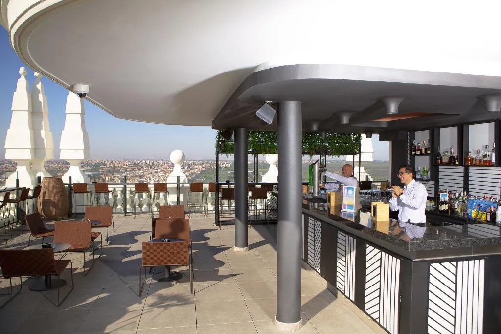 Terrace, Hotel Riu Plaza España, Madrid