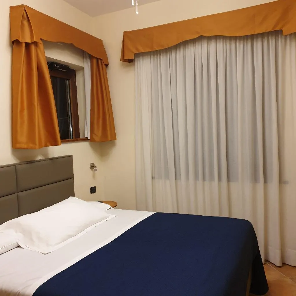 APARTMENT CAPACITY 2 Room, Residence L'Incanto Sorrento, Naples