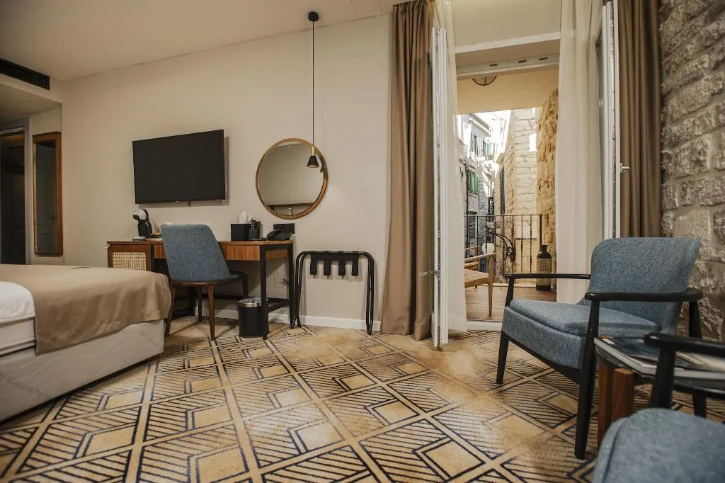 Room, Armerun Heritage Hotel & Residences, Split
