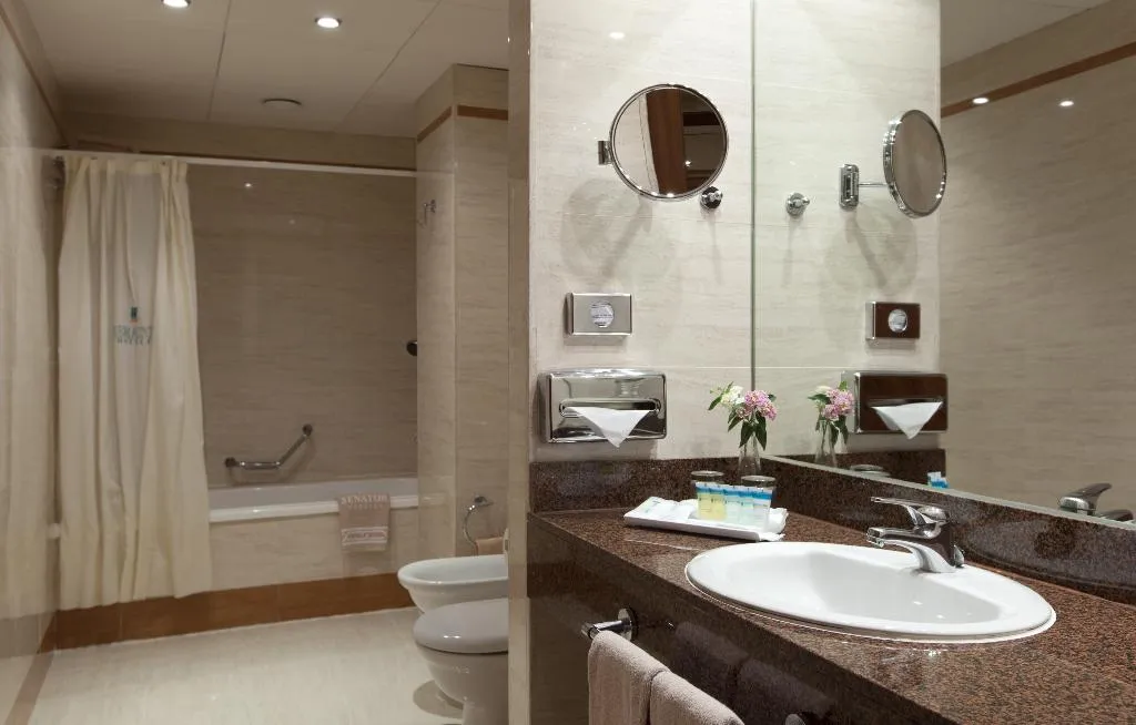 DOUBLE STANDARD Room, Ilunion Les Corts Spa, Barcelona